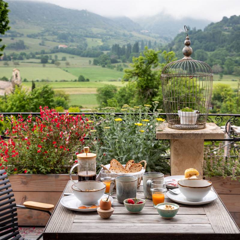 Offrez un moment de détente avec un bon cadeau pour une nuit Chez Mon Jules, avec petit déjeuner compris