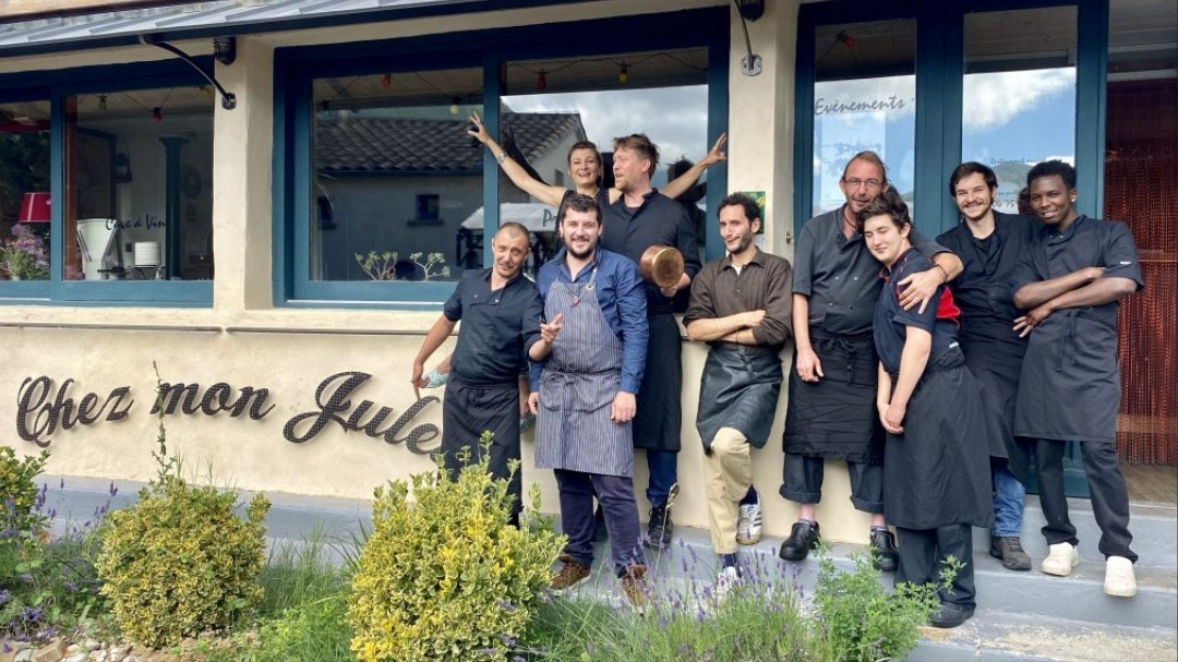 L'équipe de Chez Mon Jules à Vesc restaurant bistronomique
